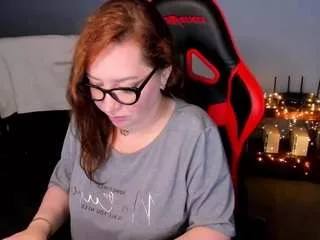 ellie-fantastique on CamSoda 