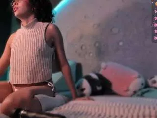 emma-nakamura on CamSoda 