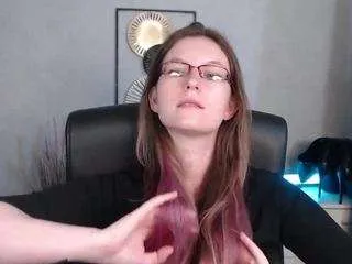 emmatease94 on CamSoda 