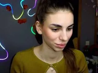 emmigreen on CamSoda 