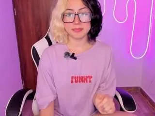 frida-lassi on CamSoda