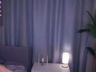 hannahlella on CamSoda 