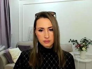 happysmileee on CamSoda 