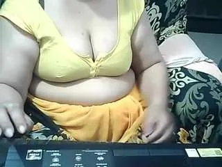 indianbhabimilf40 on CamSoda 