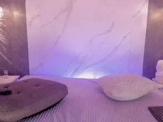 kiimthompson on CamSoda 