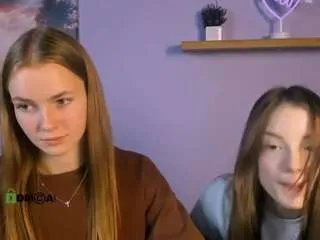 lana-shine1 on CamSoda