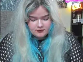 lilmilkylilly on CamSoda 