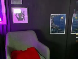 lilymoonlight on CamSoda 