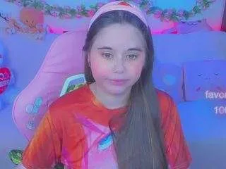 lolisuccub on CamSoda 