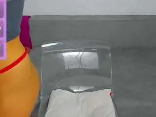 miiakittyy on CamSoda 
