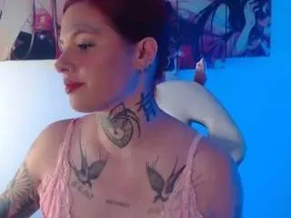 nahomy-summers on CamSoda