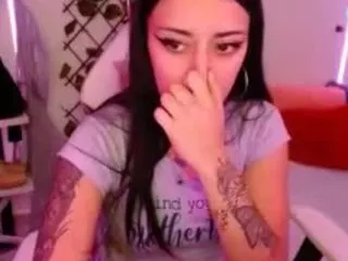 natacha-dallas on CamSoda 