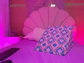 natasha-l on CamSoda 