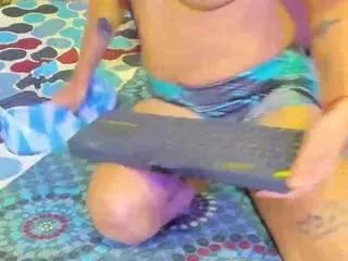 nattiandmiia on CamSoda 