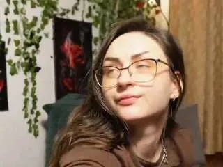 naughtyhomemade17 on CamSoda