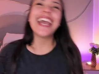 nicolle-w — Golden Ticket Show: FUCKING MY TIGHT PUSSY (199 tokens per ticket)