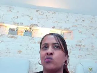 penelope-russo on CamSoda 