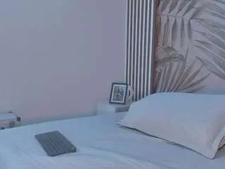 samaantha-white on CamSoda 