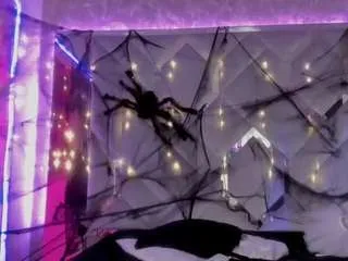 saraa-fox on CamSoda 