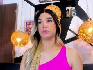 sexyvickyhot on CamSoda