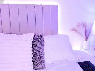 sofiajimeneez — Golden Ticket Show: NUDE (100 tokens per ticket)