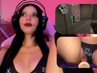 sweetiecloe on CamSoda 