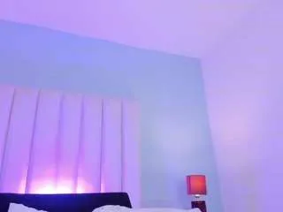 viiooleet on CamSoda 