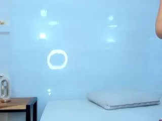 zenda-evans — HI GUYS, RIDE TORSO (SQUIRT) [400 tokens remaining]