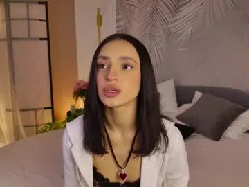 adoracortes on Chaturbate