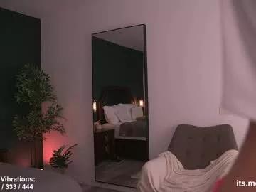 Entertain your yearning for girls escorts with our range of sexy models, sophisticated in the art of attraction and enjoyment
