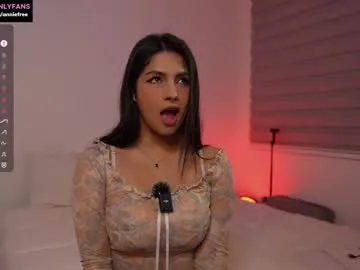 annieguzman_ on Chaturbate 