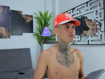 darwin_ggh — big cock being masturbated very salivated #bigcock #twink #new #young #feet #monstercock #latim #master #pantyhose #precum #niples #alpha [397 tokens remaining]