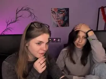 esma_shine — GOAL: handbra [333 tokens remaining] meow meow #young #bigass #nude #lovense #18