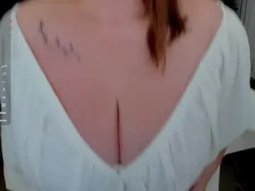 essensual_ on Chaturbate 