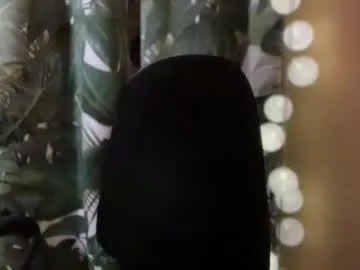 etat_on on Chaturbate