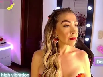 evelynagrey on Chaturbate 