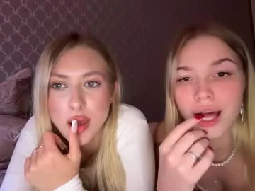 hanky_moon — Goal: Slap ass x5 #boobs #tits #nipples #topless #sexy - Next Goal: Flash Boobs