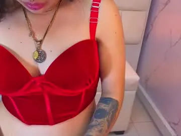hollypeytoon on Chaturbate 