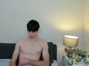 hotflirtyfella on Chaturbate