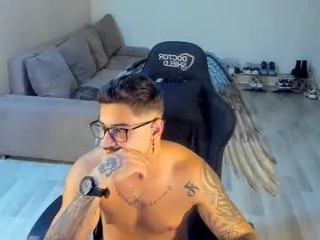 jonnyporn1 on Chaturbate 