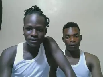 luoislove on Chaturbate