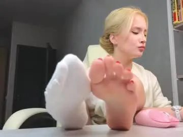 marietta__castro — GOAL: good boys get more [782 tokens remaining]  #blonde #mistress #feet #femdom #sph  URGENTLY  I NEED A GOOD BOY. signs: obedient, needs m0mmy, trouble-free