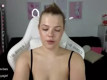 maya_blonde18 on Chaturbate 