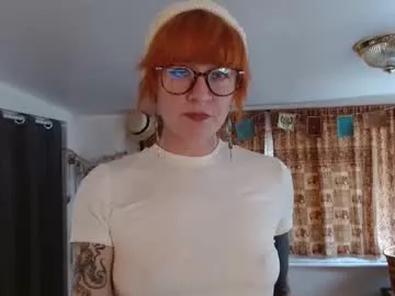 missmoonmagic13 on Chaturbate 
