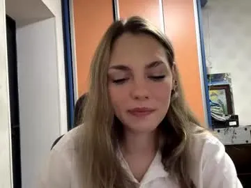 pricillahoinacki — Goal:Lift up my top and show my cute bra.My name is Amelia  #new , new experience to me, hope it turns out well :3  #skinny #blonde #18 #shy [94 tokens remaining]