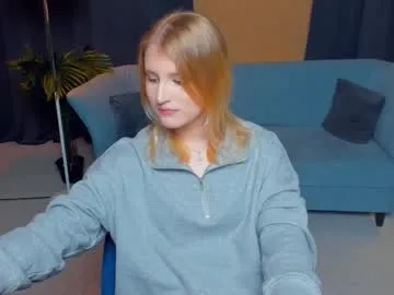 shantiyagin — GOAL: lick my lips close-up [4 tokens remaining] hi hi^^ I'm Polly, nice to meet u!!! Let's make our day a little bit happy!!! #cute #blonde #18 #shy #new