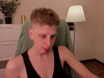 slim_andy — CUM #bigcock #uncut #feet #young #findom [1000 tokens remaining]