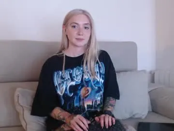 tattoobbgirl on Chaturbate 