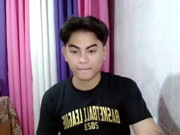 thehugecomeback on Chaturbate 