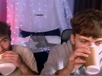 travis_wolf_ — GOAL: sexy dance [0 tokens remaining] Welcome to my room! #monstercock #gay #tease #18 #shy